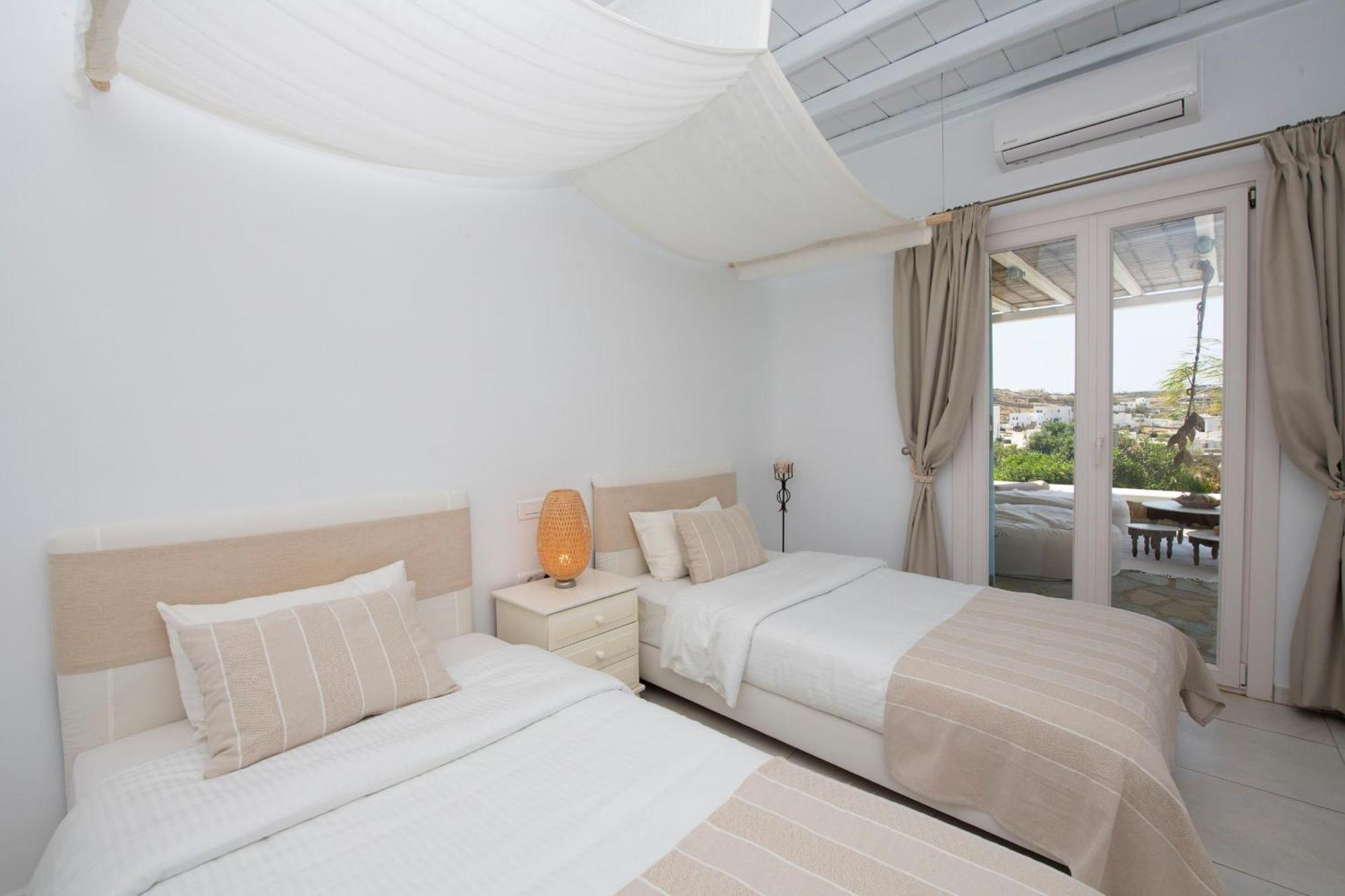 Tatiana Villa & Apartments Klouvas ภายนอก รูปภาพ