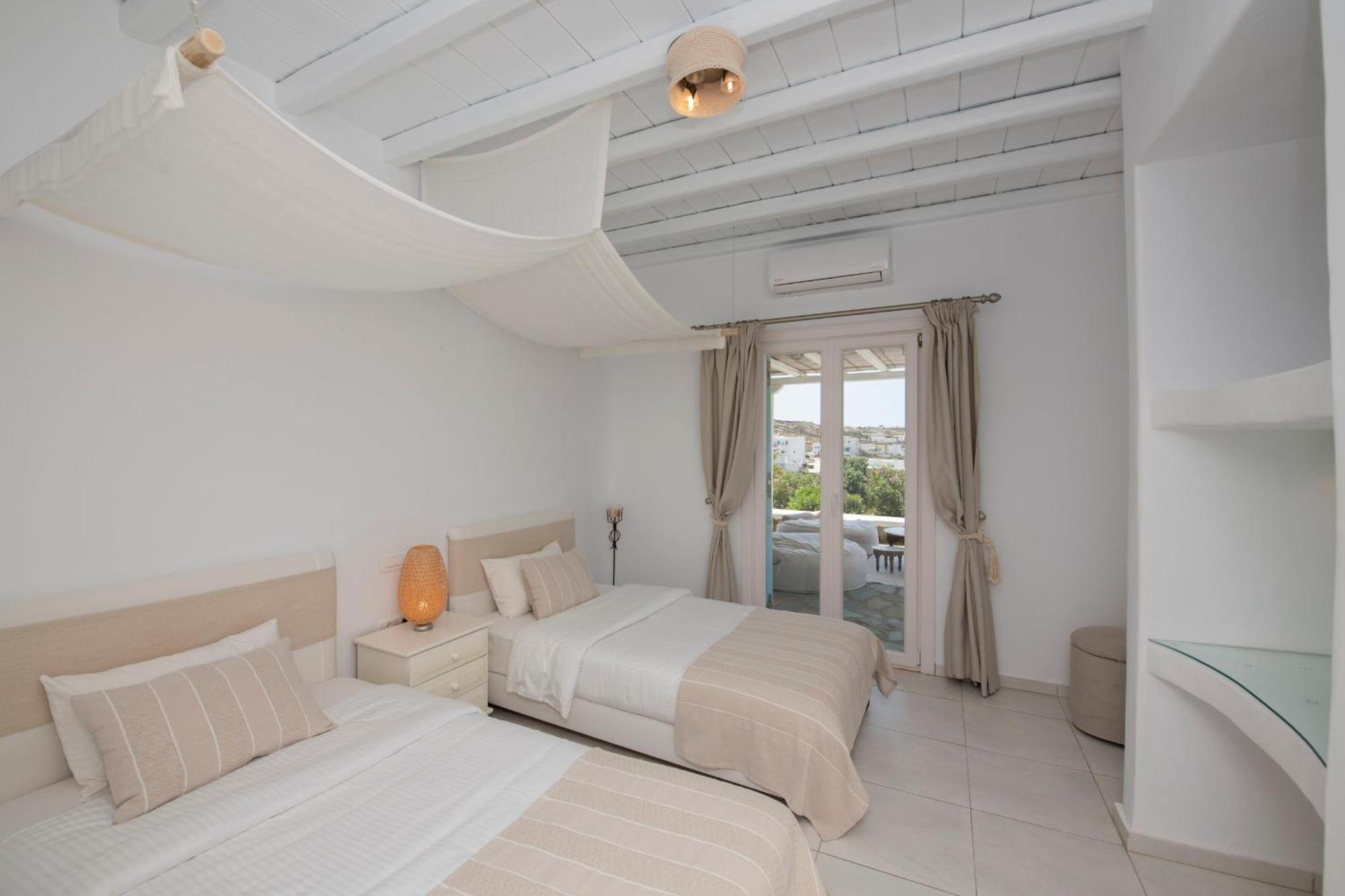 Tatiana Villa & Apartments Klouvas ภายนอก รูปภาพ